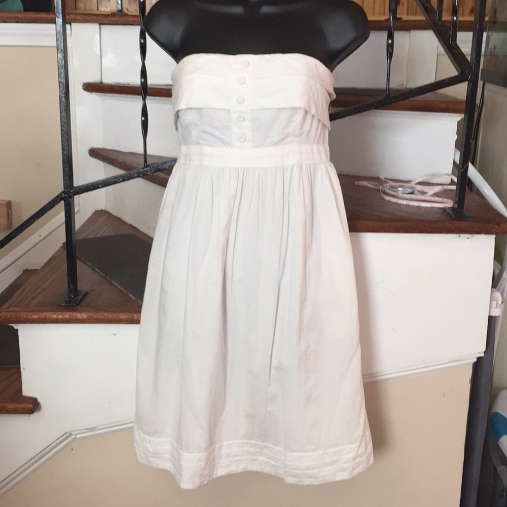 Strapless White sundress with pockets